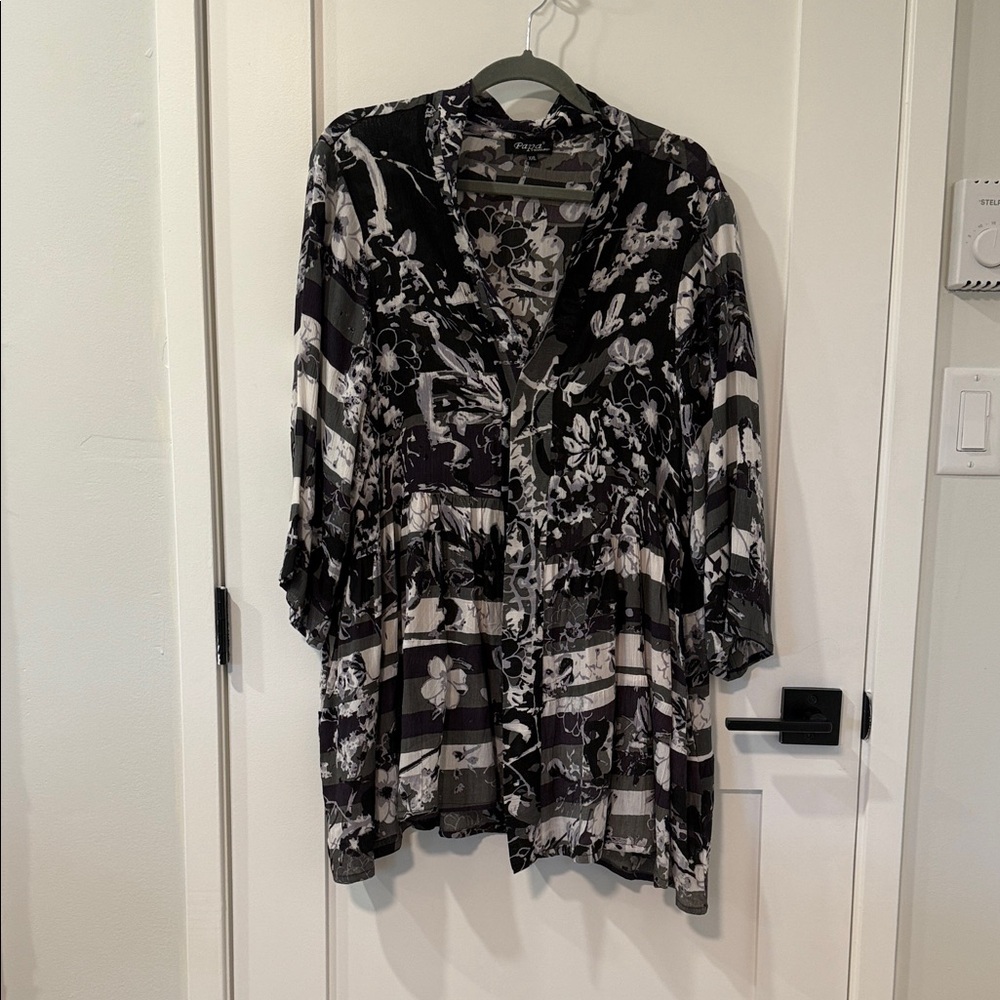 Spense Black and White Floral Blouse